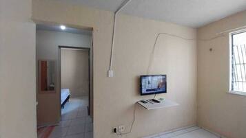 2 quartos, ferros/tábuas de passar roupa, Wi-Fi de cortesia