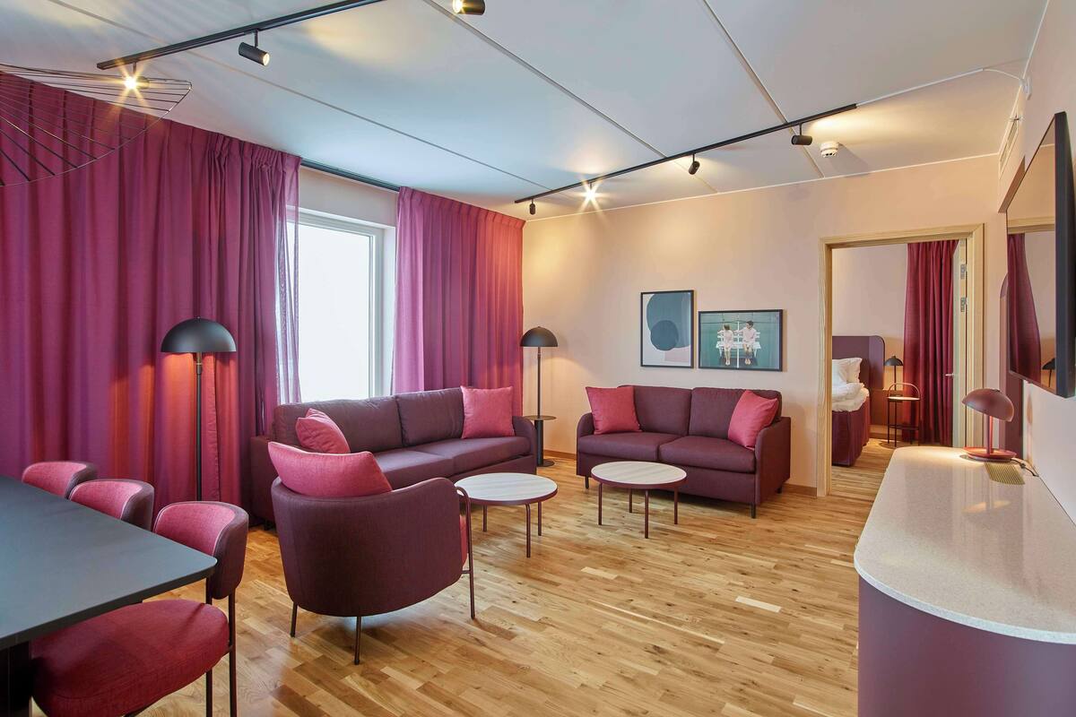 Suite (Master)