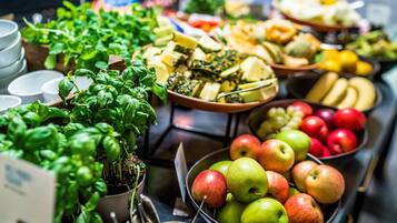 Esmorzar diari d'estil bufet (229 SEK per persona)