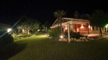 Chambre, 1 chambre, fumeurs, balcon | Jardin