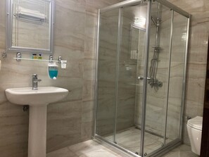 Family Room | Bathroom | Towels