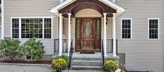 Granby Home w/ Deck < 1/2 Mi to Aldrich Lake!