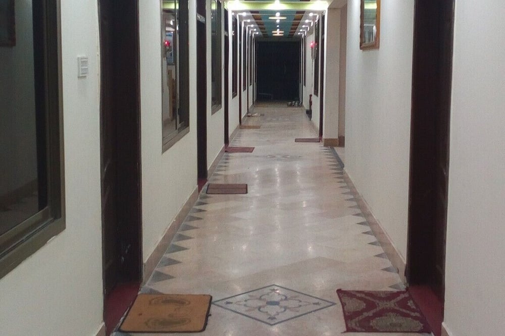 Clifton Hotel