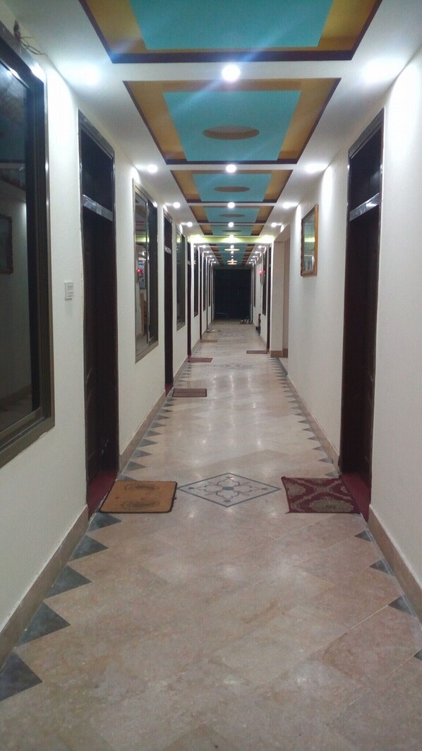 Interior - Clifton Hotel (Balakot)
