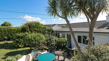 Cottage | Balcony