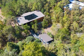 Exterior - Luxury Creekside Cabin Sleeps 17 | Hot Tub | Game Room | Hochatown (Broken Bow)
