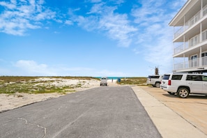 Property grounds - Top Floor, Corner Unit Gulf Front Condo in MXB - Views All Around Surfside 16 (Mexico Beach)