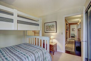 2 bedrooms, free WiFi, bed sheets