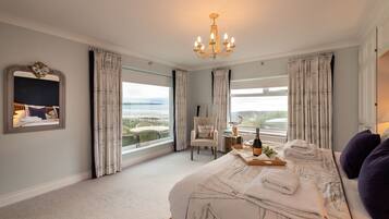 6 makuuhuonetta, silitysrauta/-lauta, vauvan matkasänky, ilmainen Wi-Fi