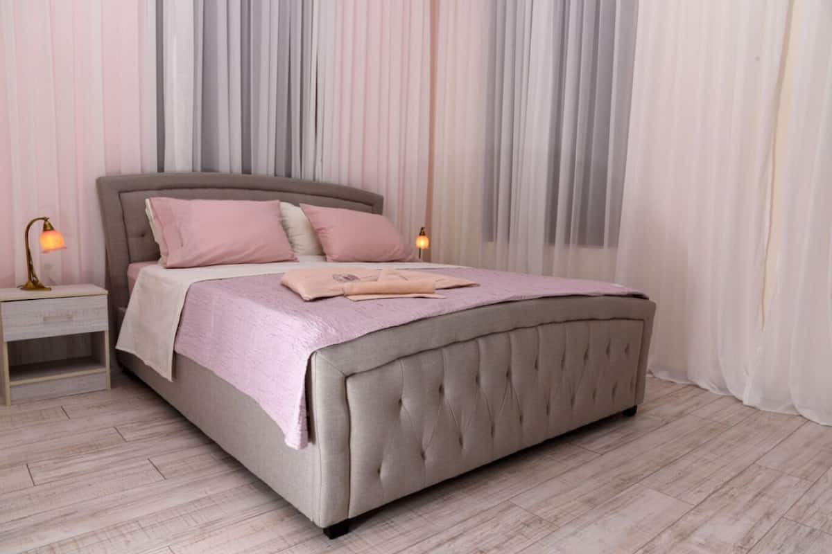 Junior Studio Suite | Egyptian cotton sheets, premium bedding, memory foam beds, minibar