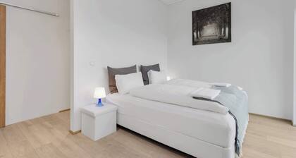 Blue Mountain Apartments - Family Studio