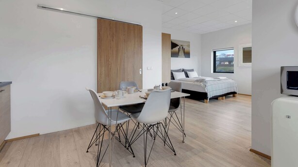 1 bedroom, WiFi, bed sheets - Blue Mountain Apartments - Economy Studio (Kópavogur)