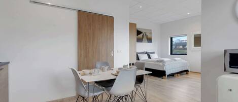 1 habitación, wifi y ropa de cama