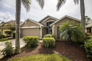 House, 3 Bedrooms | Exterior