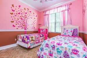 Villa, 4 Bedrooms | 4 bedrooms, free WiFi, bed sheets - "southern Charm" 4 Bed & 2 Bath Private Pool Home 4 Bedroom Villa by RedAwning (Davenport)