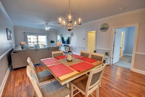 Condo, 3 Bedrooms | Dining