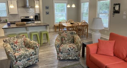 Central Emerald Isle, Private Beach Parking