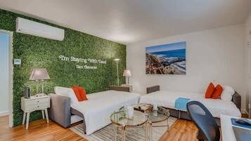 2 bedrooms, desk, iron/ironing board, WiFi