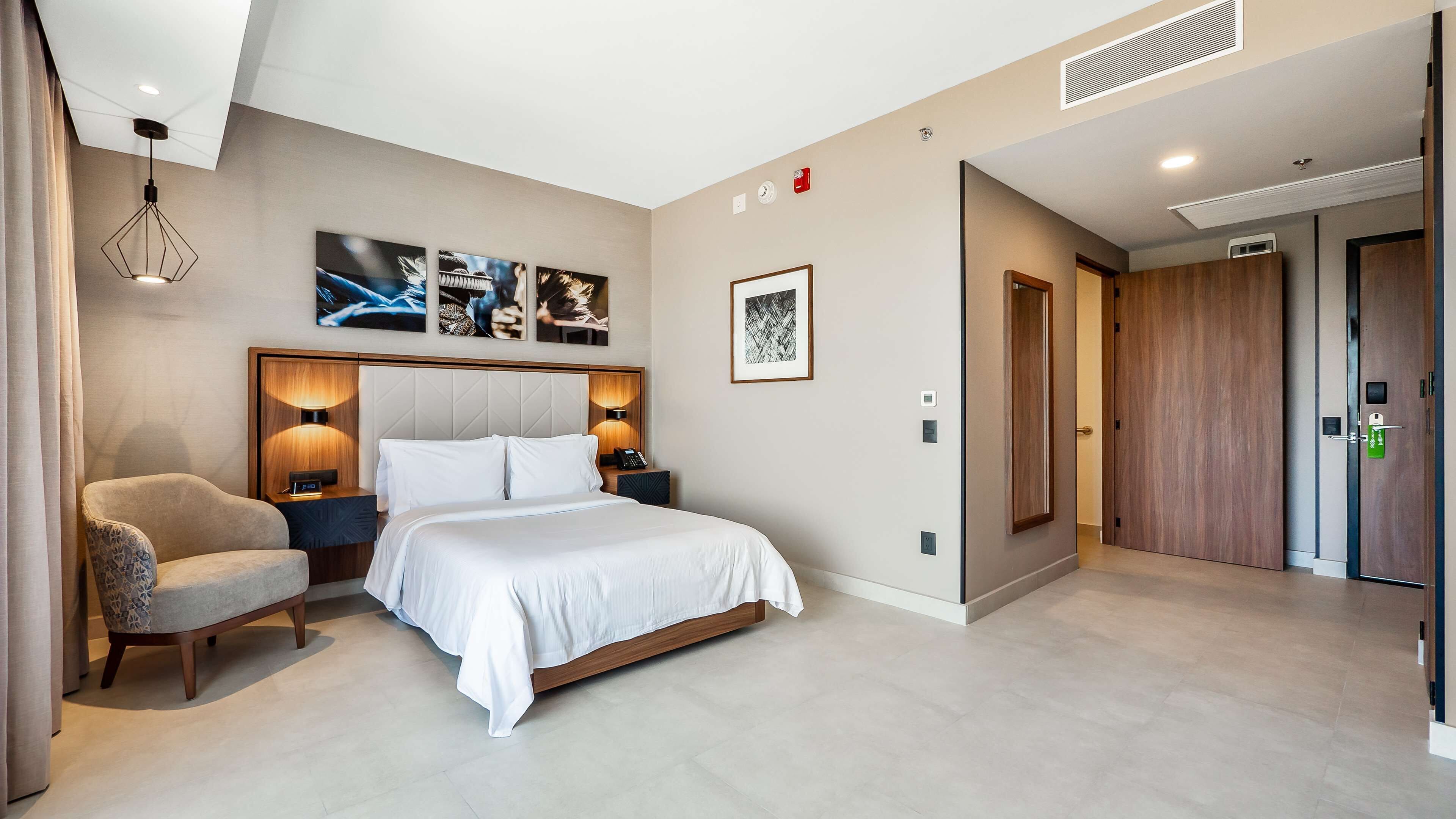 minibar, in-room safe, desk, blackout curtains