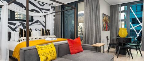 1 dormitori, planxa i posts de planxar, wifi i roba de llit