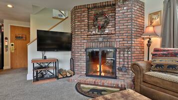 TV, fireplace, DVD player