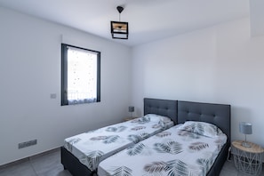 2 slaapkamers, een strijkplank/strijkijzer, gratis wifi
