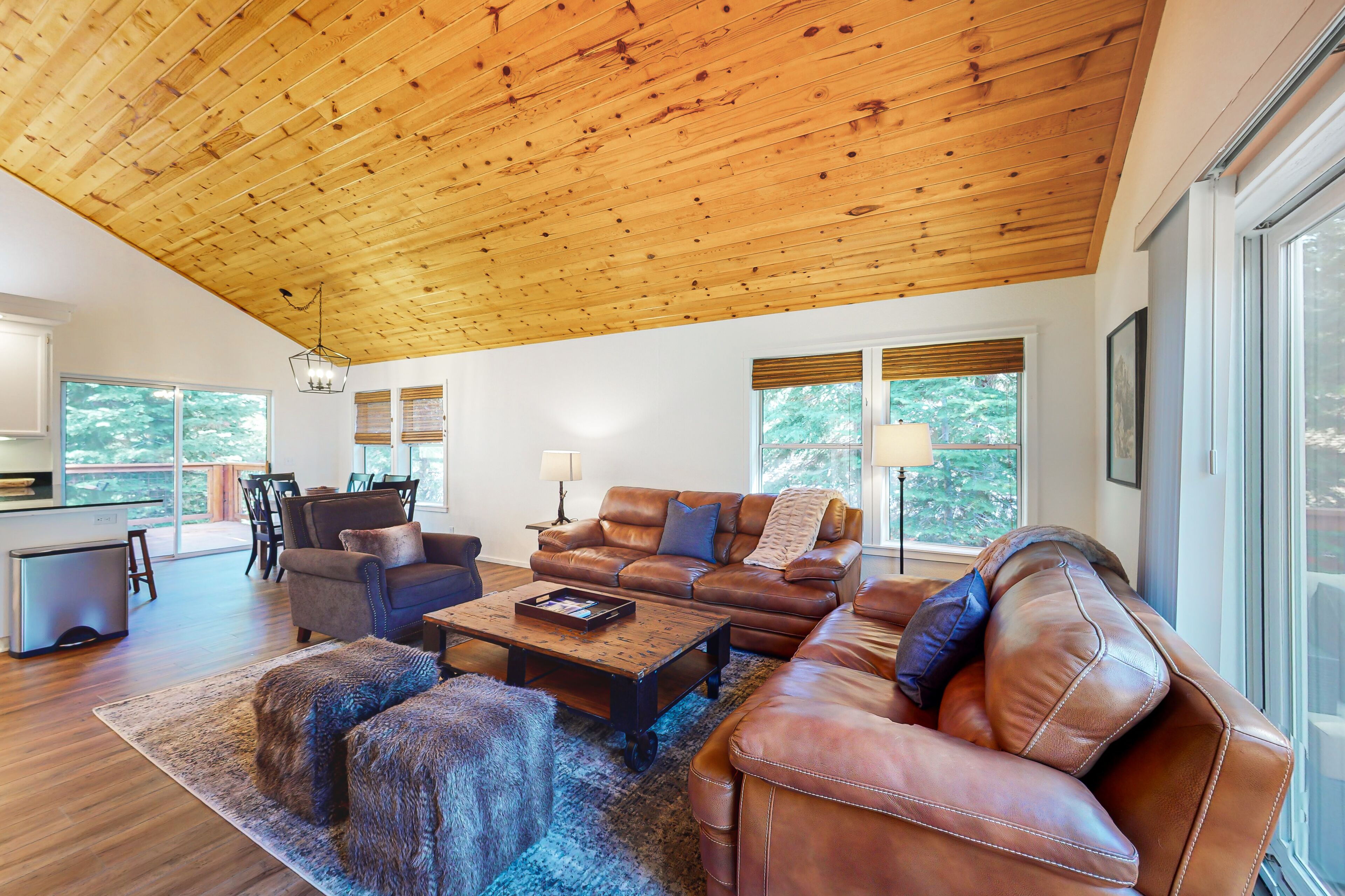 Dog-Friendly Home with Shared Pool, Hot Tub, Sauna, Golf Nearby