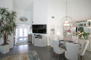 Dining - Stunning Pet Friendly Condo at LQ Resort & Club! (La Quinta)