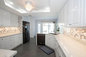 Fridge, microwave, oven, stovetop - Stunning Pet Friendly Condo at LQ Resort & Club! (La Quinta)