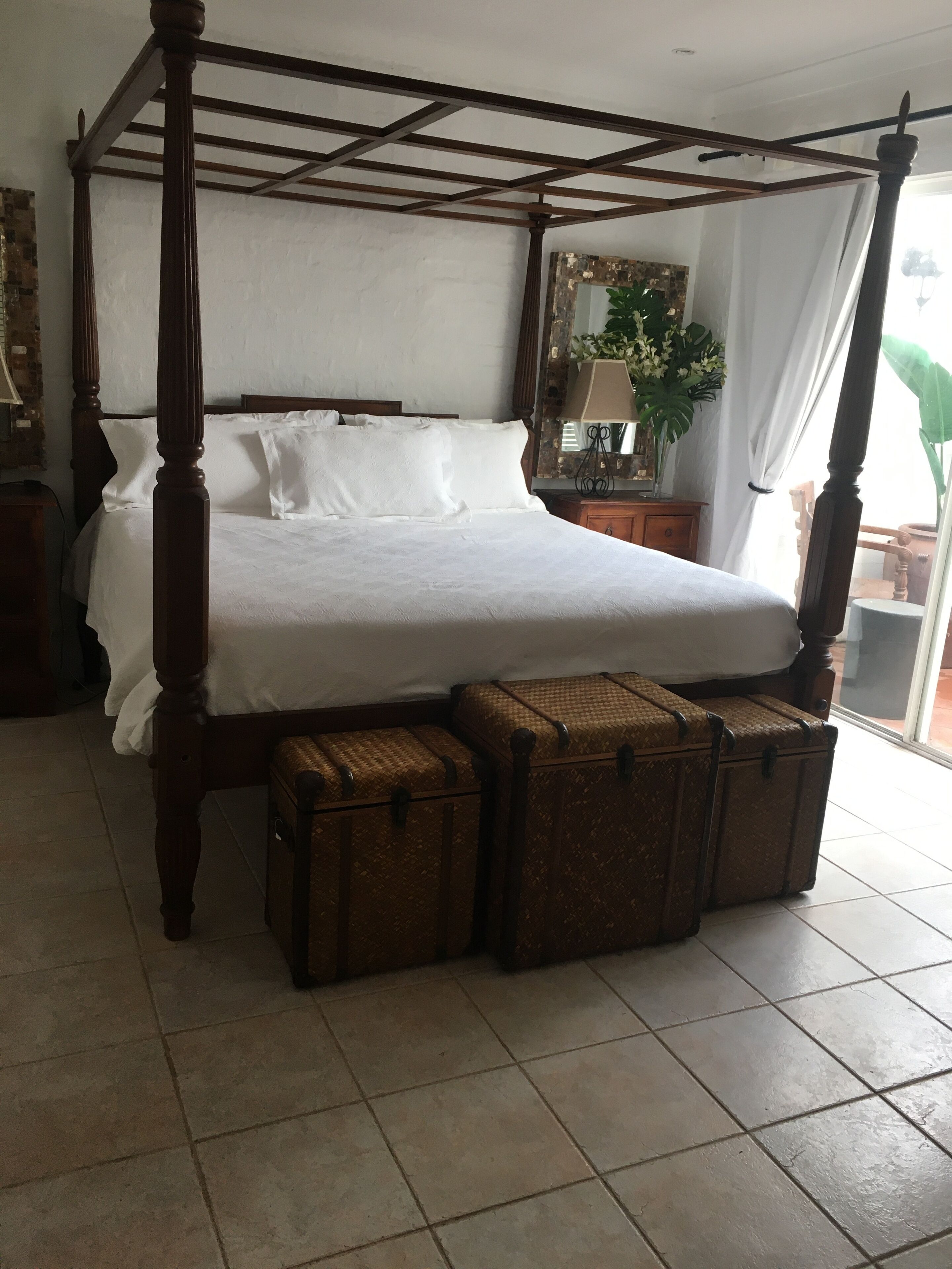 Mediterranean style villa — image 10