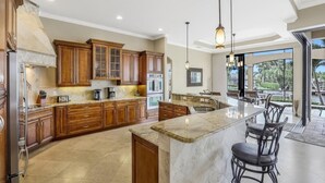 Private kitchen - Opulent Waterfront Home With Pool, Spa, Dock and Deck (Marco Island)