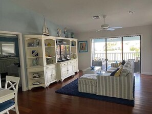 Living room - 1187 Bond Court (Marco Island)