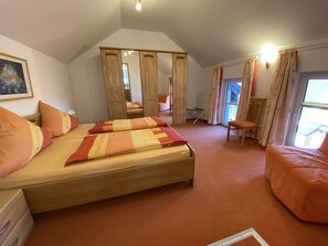 1 Schlafzimmer, BĂŒgeleisen/BĂŒgelbrett, kostenloses WLAN, BettwĂ€sche