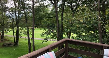 Four Seasons Hidden Valley End-Unit Townhome 4Br3BaWiFi on 17th Fairway!