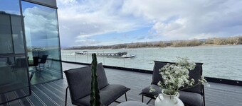 Modernes Apartment mit Wunderschönem Rheinblick