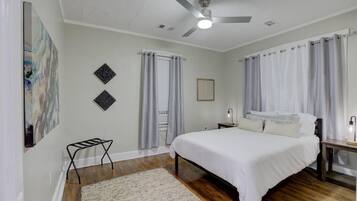 1 bedroom, desk, iron/ironing board, WiFi
