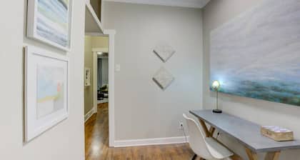 Cox B · Cooper Young Bungalow w/ all the Essentials!