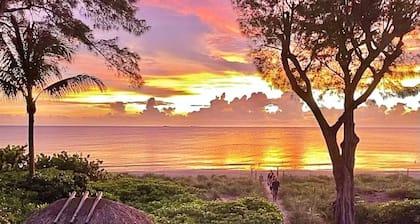 Best Views & Beach on Captiva - Jensen's “On the Gulf” - Casual Lux - South Beach Suite 3