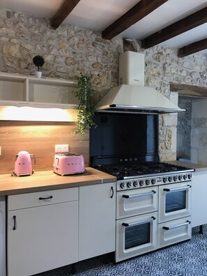 Fridge, microwave, dishwasher, toaster