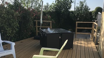 Bain à remous extérieur