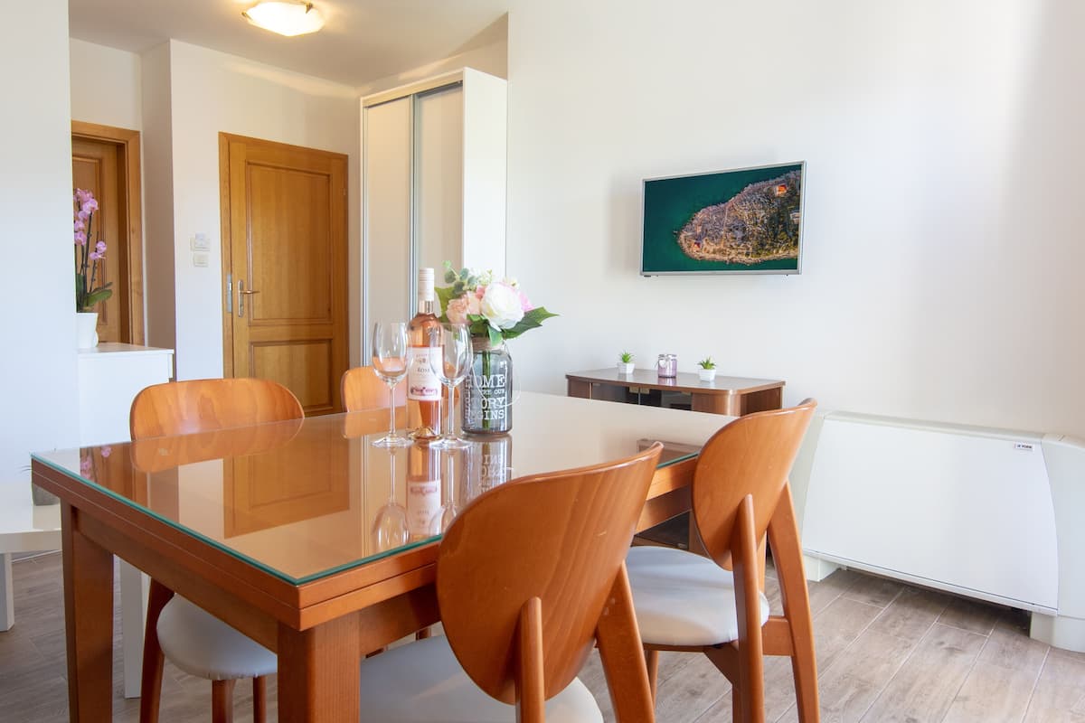 Apartment | Dining room