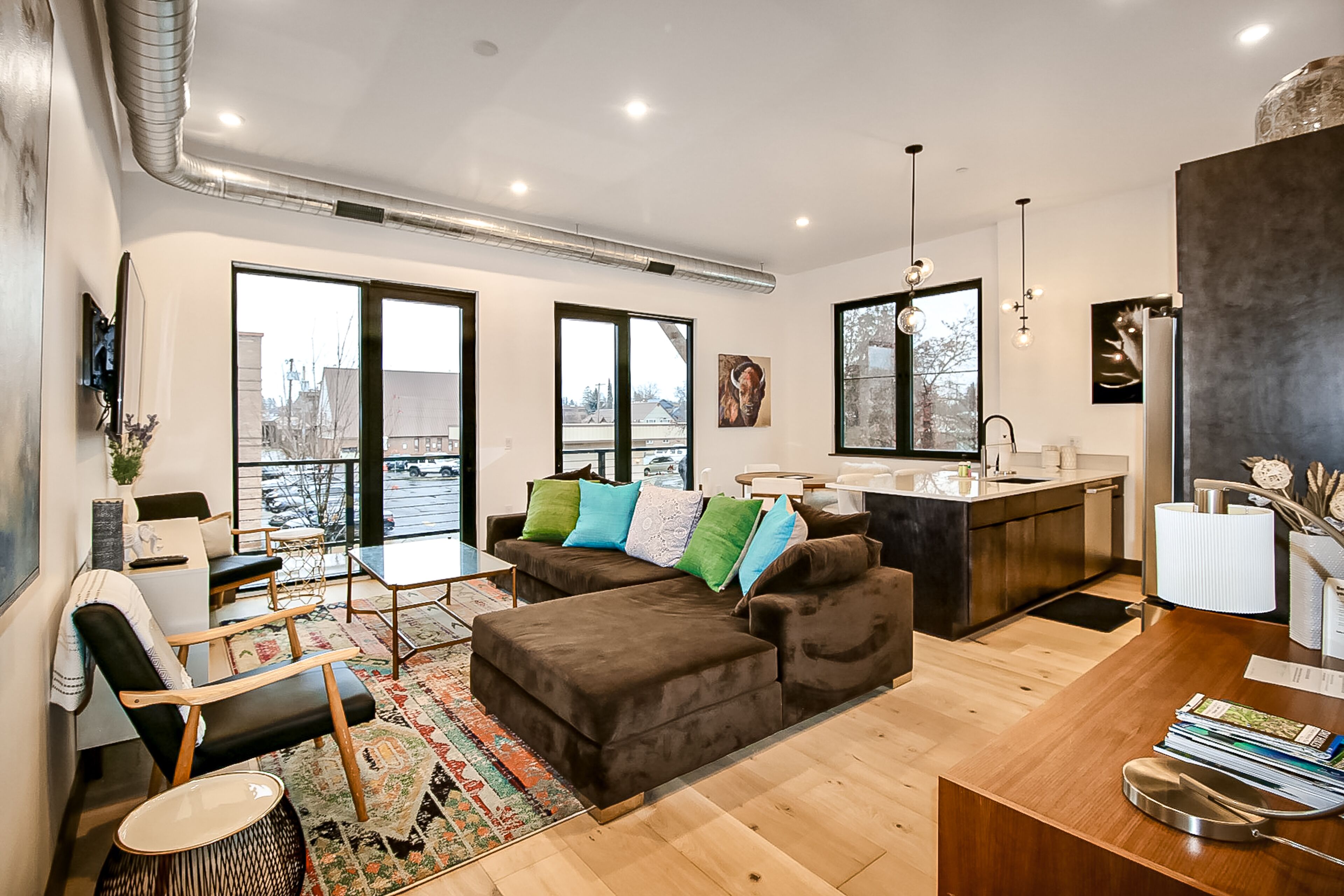 Fantastic Downtown Condo w/ Free WiFi, a Furnished Balcony, & Mountain View