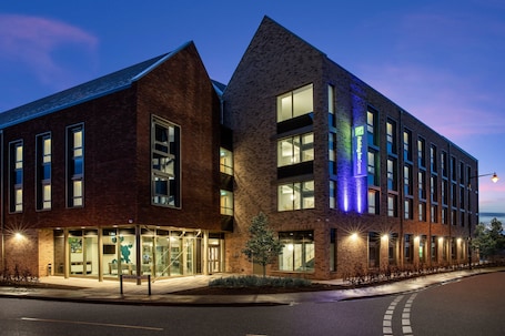 Exterior. Holiday Inn Express Cambridge West Cambourne by IHG