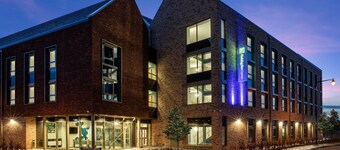 Holiday Inn Express Cambridge West Cambourne by IHG