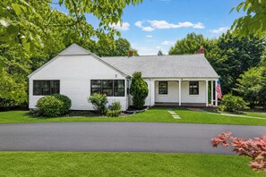 Exterior - Deluxe Luxury Villa 20 Minutes From New York City (paramus)