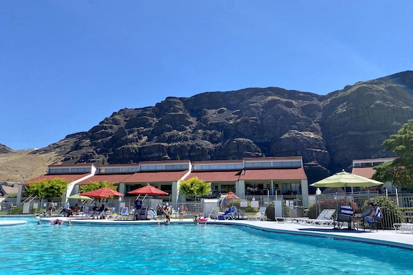 Outdoor pool, a heated pool