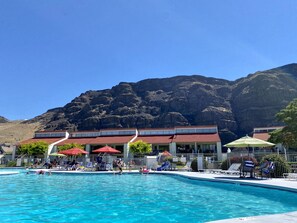 Outdoor pool, a heated pool