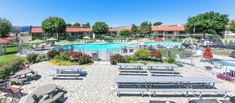 Well Appointed Oasis in the Sun! ☀️⚓️🏖 Pool, Beach, Boat Launch, Gorge, Wineries