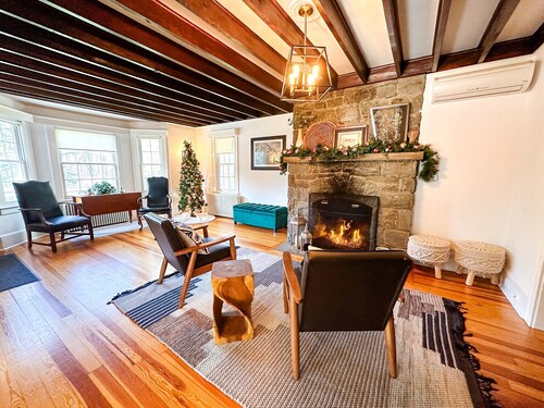 Cozy Family Cottage on Skytop Lodge Property