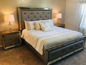 5 bedrooms, desk, iron/ironing board, travel cot